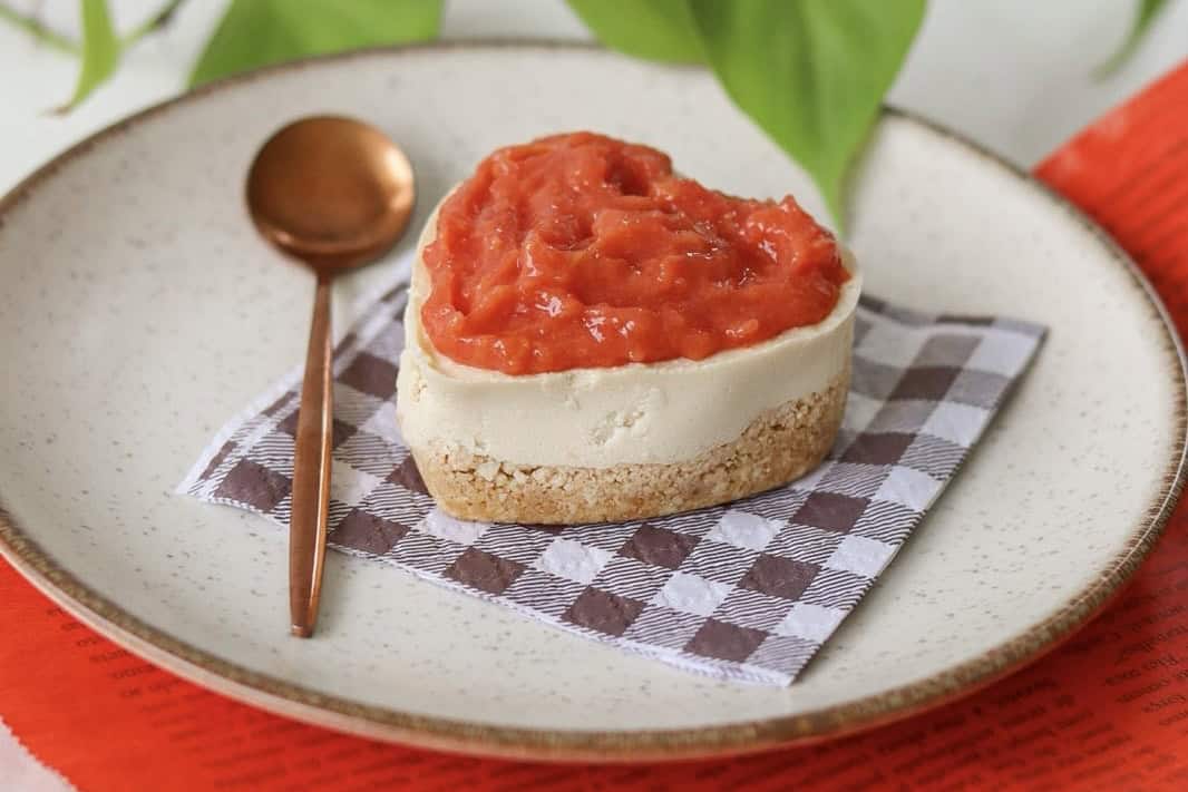 1. Torta de tofu com recheio de tomate artesanal brasileira saudável.